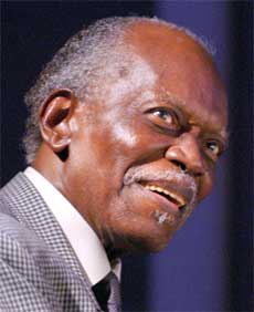 picture of Hank Jones